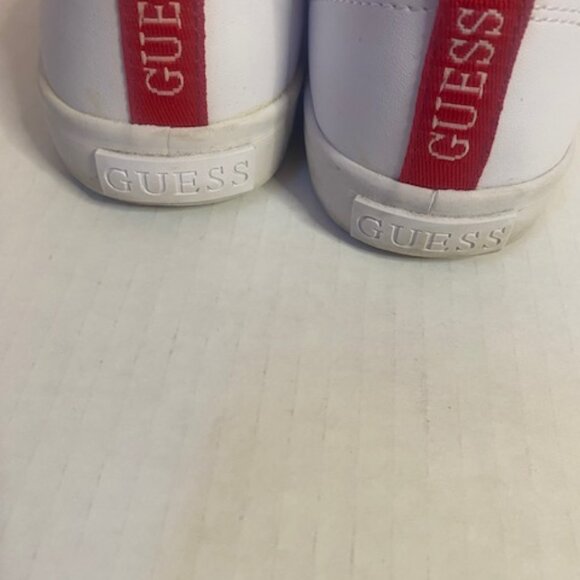 Guess women's White Faux leather lace-up sneakers, Size 7.5 - Picture 6 of 7